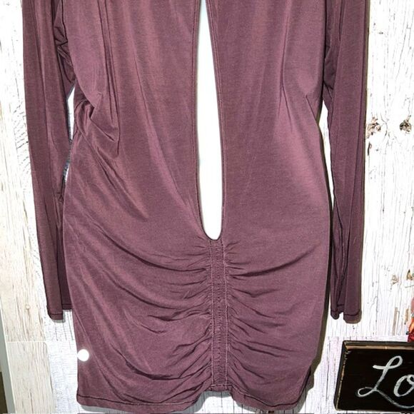 LULULEMON "CINCH ARCTIC" PLUM DEEP STRETCH LONG SLEEVE TOP SIZE 12 - Picture 10 of 12